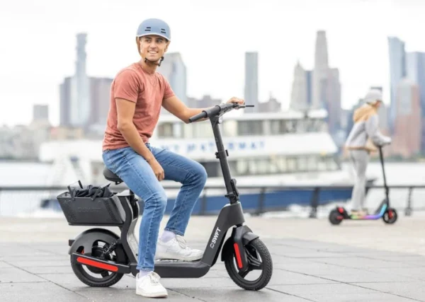 Mini Scooter Eléctrica - Velocidad y Estilo en Cada Aventura - Image 3